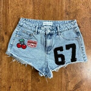 Harper & Ivy Blue Denim Mid Rise Shorts Patches Frayed Hem 67 Yosemite Size 3